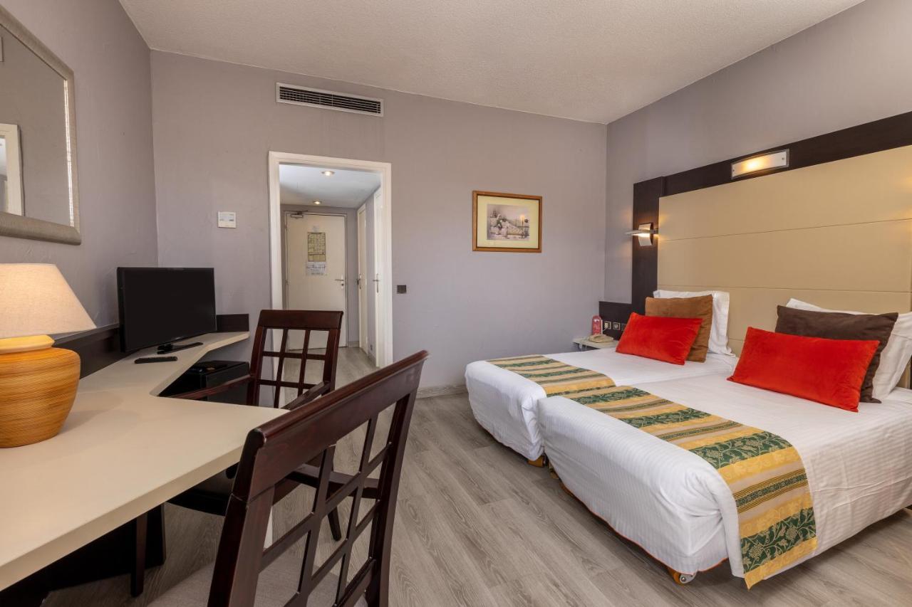 The Originals City, Hotel Galaxie, Nice Aeroport Saint-Laurent-du-Var Bagian luar foto