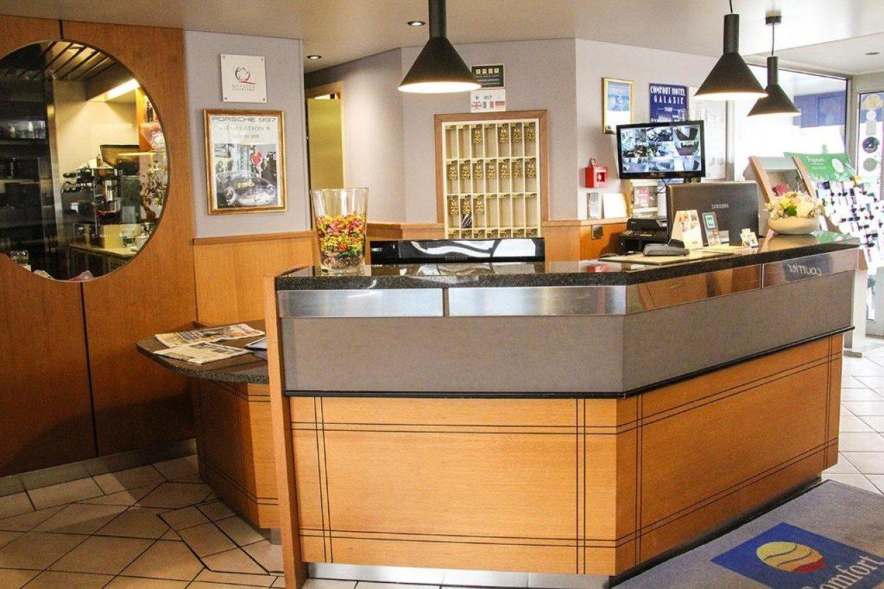 The Originals City, Hotel Galaxie, Nice Aeroport Saint-Laurent-du-Var Bagian luar foto