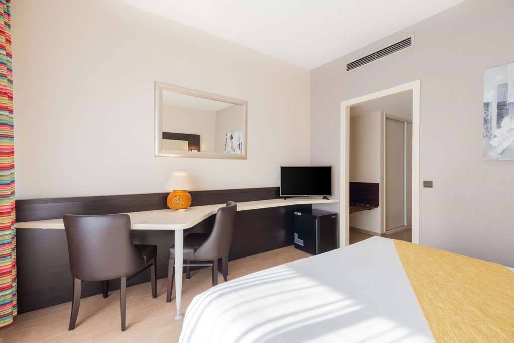 The Originals City, Hotel Galaxie, Nice Aeroport Saint-Laurent-du-Var Ruang foto