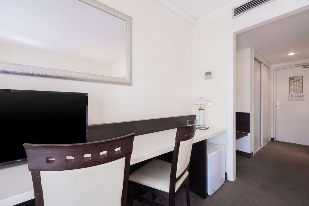 The Originals City, Hotel Galaxie, Nice Aeroport Saint-Laurent-du-Var Ruang foto